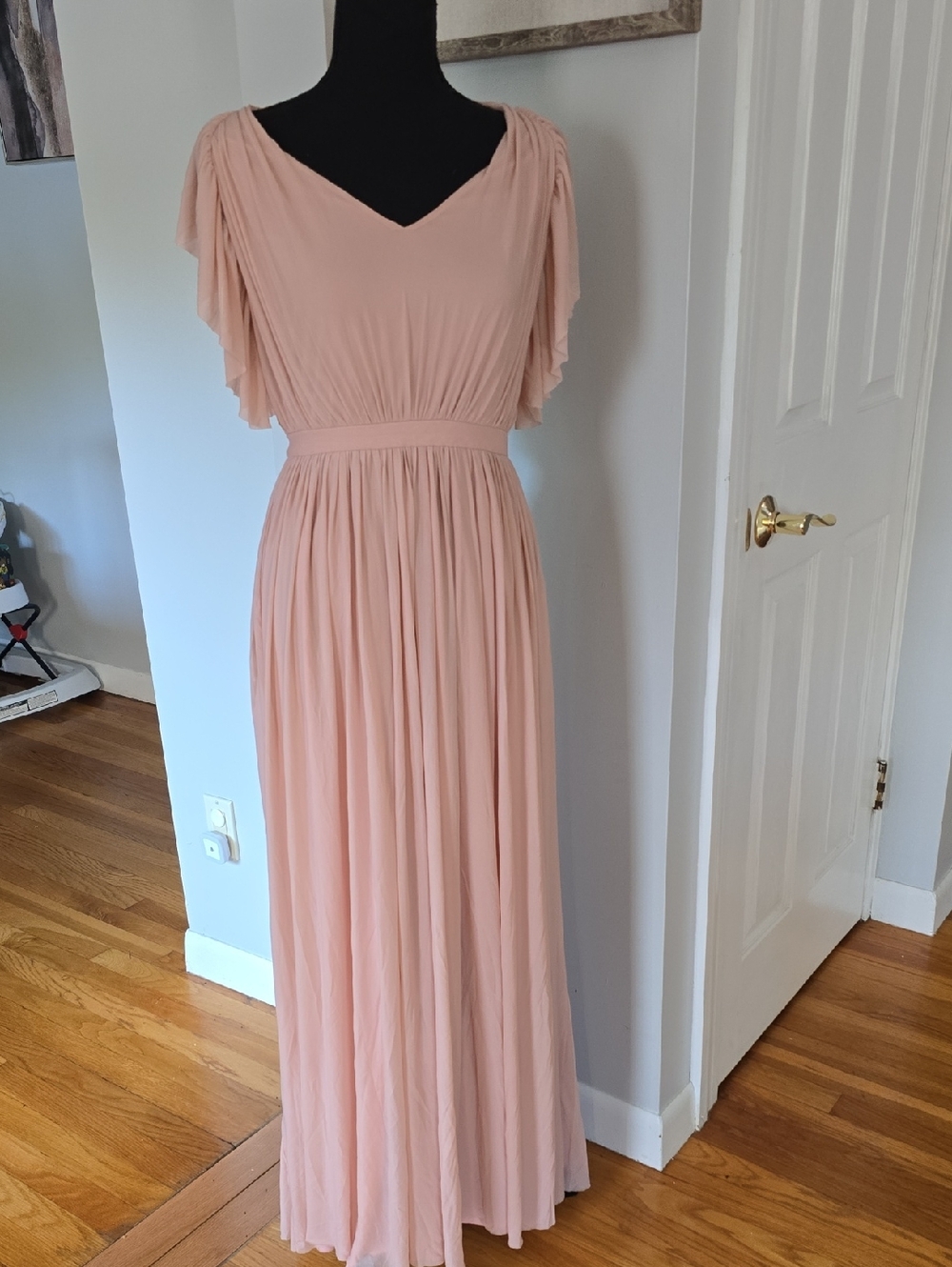 Elegant Blush Pink Maxi Dress with Flutter Sleeves